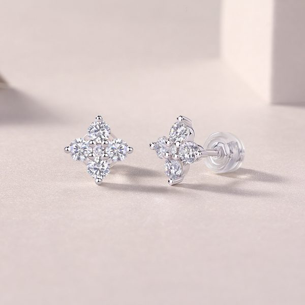 107ff1ea-7a01-468f-be02-1ff3b1f37eaa.jpg Sweetheart French - Earrings Set With Top-quality Moissanite S925, Silver And Platinum-plated Stud Earrings, A Fashionable And Trendy Accessory That Can Be Tested With A Diamond Pen