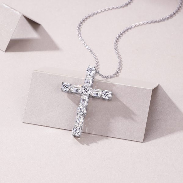 852956a9-4640-4cb4-af16-6166b3fd6c8c.jpg The Light Of Faith - A Fashionable And Trendy Necklace Pendant Set With Top-quality Moissanite S925 And Silver Plated With Platinum Can Be Tested With A Diamond Pen