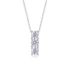 8a36fa09-4243-4c80-b155-4ed805efad04.jpg One-character Circle - A Fashionable And Light Luxury Jewelry Pendant Necklace Set With Top-quality Moissanite, S925 Silver Plated Platinum