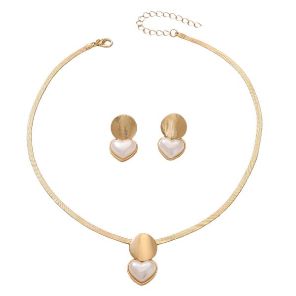 Women's Creative Round Heart-Shaped Pendant Necklace